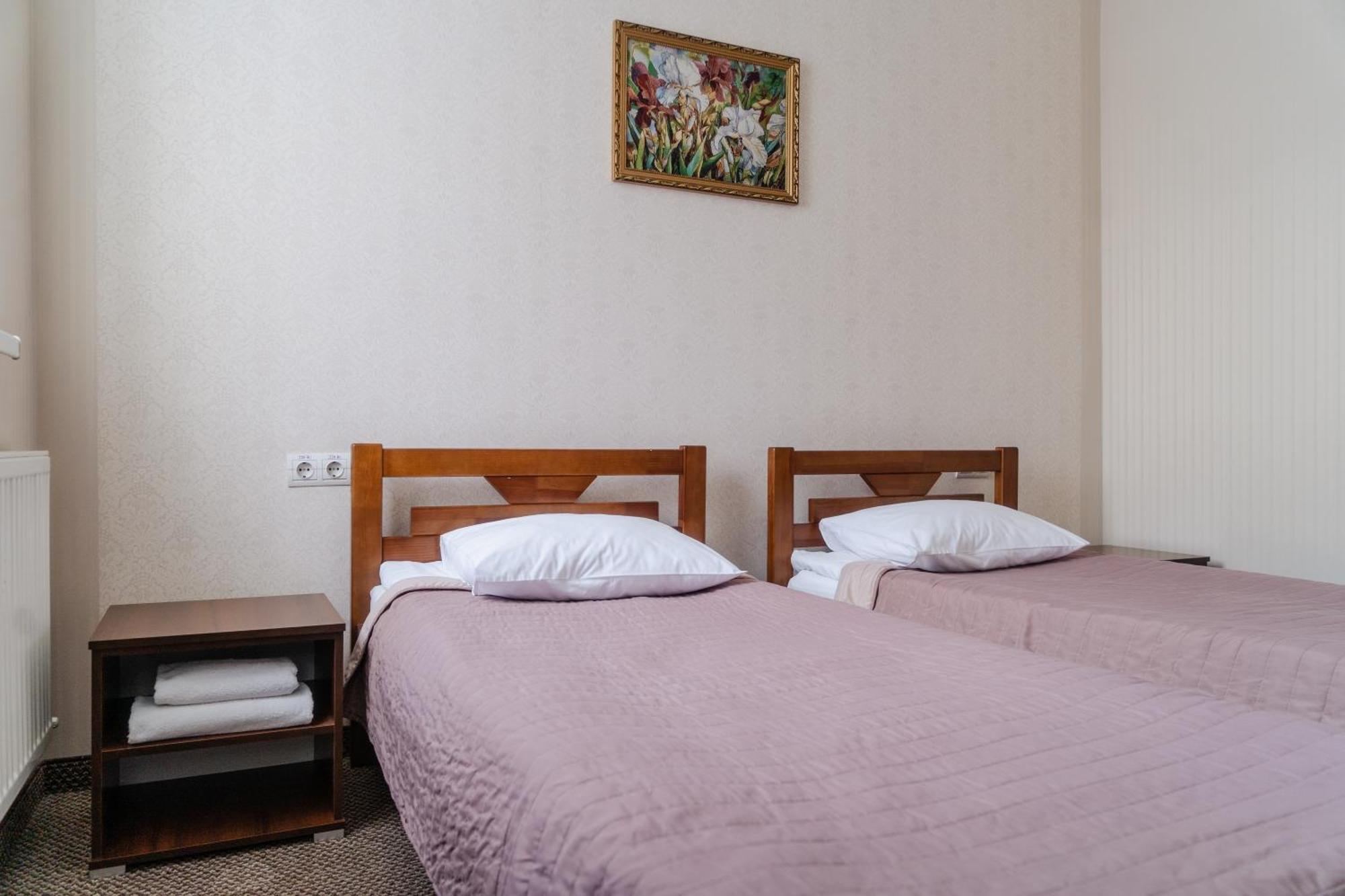 Hotel Lubych Brody Exterior photo